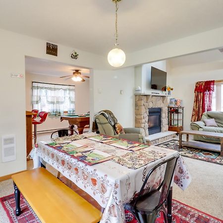 Pet-Friendly Pocono Lake Oasis With Hot Tub! Exterior photo